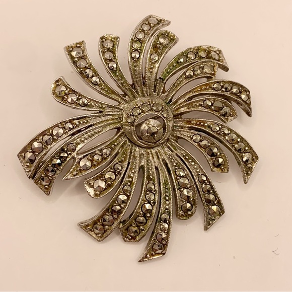 800 silver and marcasite vintage abstract swirled flower brooch pin - Picture 10 of 13